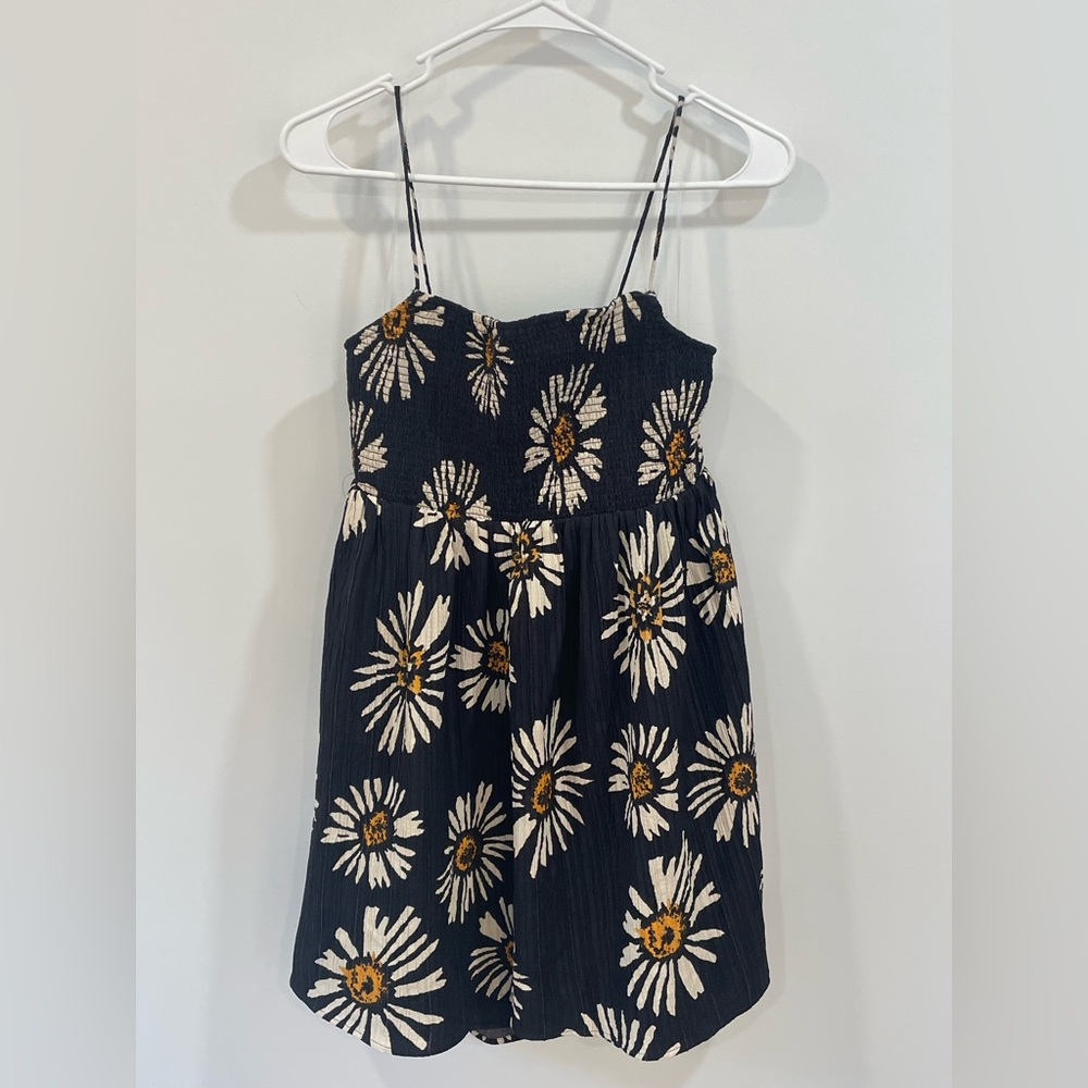 American Eagle Outfitters Black and White Flower Sundress sz Large